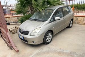 Toyota Corolla Verso 2.0 tdi D-4D