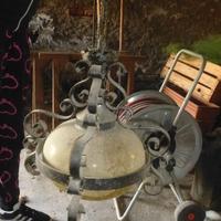 lampadario antico in ferro battuto