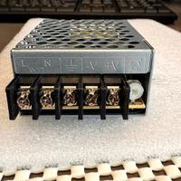 Alimentatore 12V 1.3A