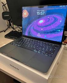 Macbook Air 13” M3 256gb SSD 16gb RAM 2024