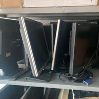 10  monitor pc 15/17/19 pollici