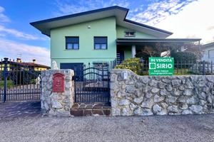 VILLA SINGOLA TRICAMERE CON GIARDINO - SOLUZION...