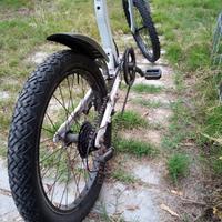 Bicicletta artigianale