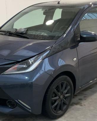 Toyota Aygo 5 Porte Aygo 5p 1.0 x-play m-mt