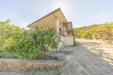 VILLA SINGOLA A ZAGAROLO