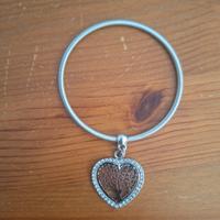 Braccialetto con ciondolo albero della vita.