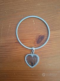 Braccialetto con ciondolo albero della vita.