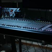 Tascam US-2400 – 24 Fader Motorizzati