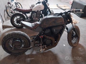 moto custom 