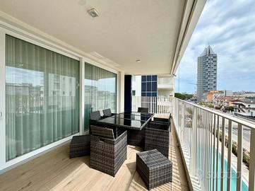 STUPENDO 2 camere 2 bagni PISCINA Jesolo Lido