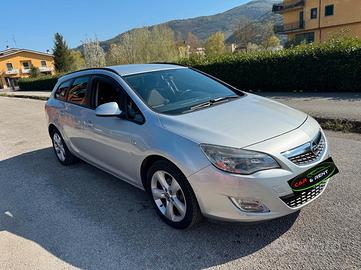 Opel Astra 1.4T 140cv benzina/ GPL tech 2013
