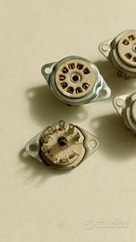 Zoccoli per valvole termoioniche