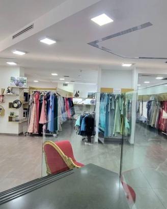 Attività / Licenza di 600 m² a Fonte Nuova