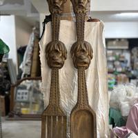 Coppia di posate giganti in legno intagliato