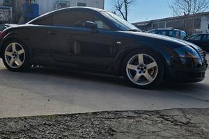 AUDI TT 1.8