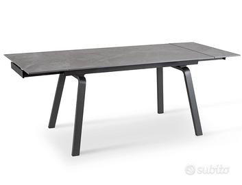 Tavolo moderno + 4 sedie - Elegante e funzionale