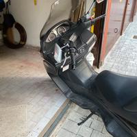 Scuter Suzuki Birmania 400