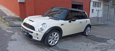 Mini Cooper S R53 'Perfetta'