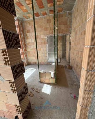 Immobile di 1830 m² a San Marcellino