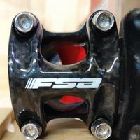 FSA attacco manubrio 120 carbonio 