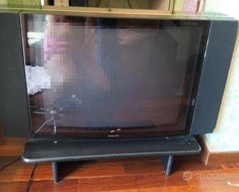 TV  Bang & Olufsen con telecomando