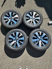 4 gomme Bridgestone con cerchi in lega per Captur