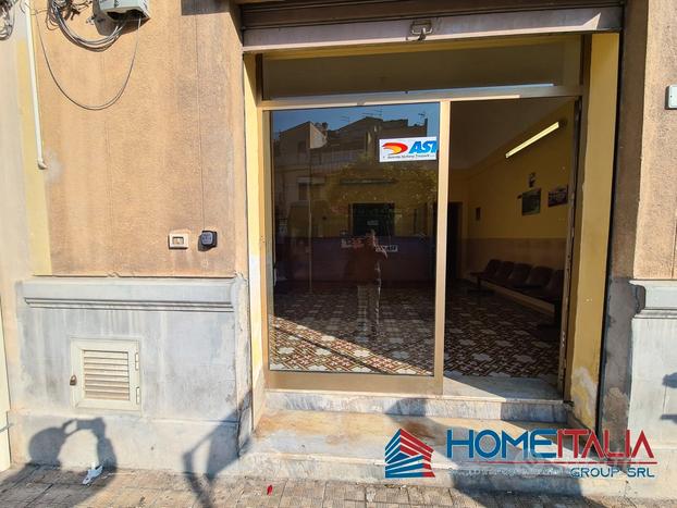 Locale commerciale a Bagheria via Consolare