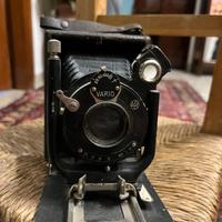 Fotocamera d’epoca a soffietto – anni ’20/’30