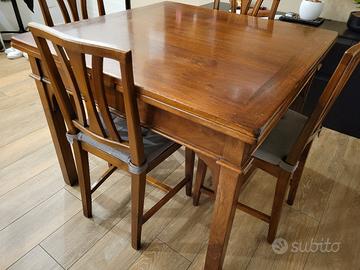 Mobili in stile francese, legno massello.