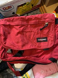 Borsa a tracolla Eastpak