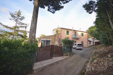 Rif. V820 Colline livornesi, porzione di casolare