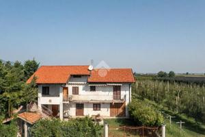 CASA INDIPENDENTE A REVELLO