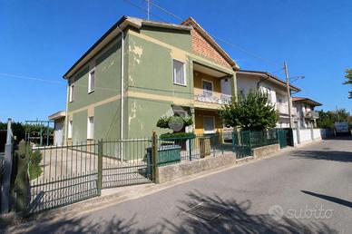 4 LOCALI A GIULIANOVA