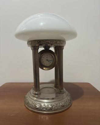 Lampada da tavolo vintage con orologio integrato