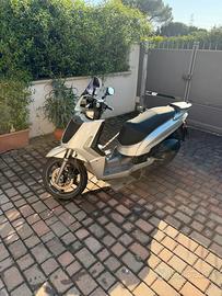 Scooter Kymko 300