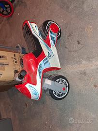 moto giocattolo per bambini