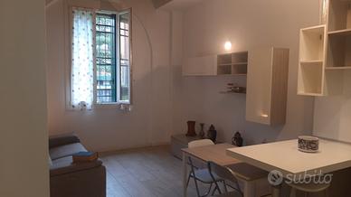 Zona centrale bicamere biservizi posto auto