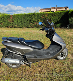 Scooter MBK SKYLINER 180