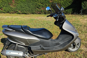 Scooter MBK SKYLINER 180