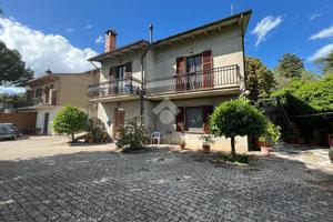 4 LOCALI A ORVIETO