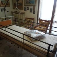 letto ospedaliero elettrico motorizzato 