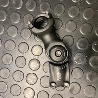 Attacco manubrio regolabile mtb