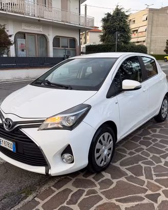 Toyota Yaris 1.0 5 porte Cool
