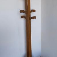Appendiabiti a colonna in legno massiccio