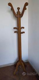 Appendiabiti a colonna in legno massiccio