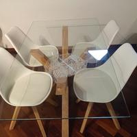 tavolo in cristallo con 4 sedie 