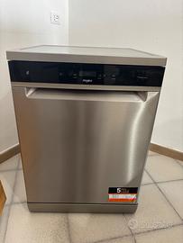 Lavastoviglie lava piatti Whirpool