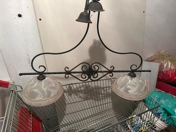 Lampadario in ferro battuto