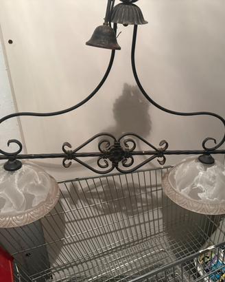 Lampadario in ferro battuto