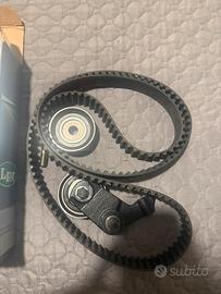 Gruppo distrubuzione toyota corolla verso
